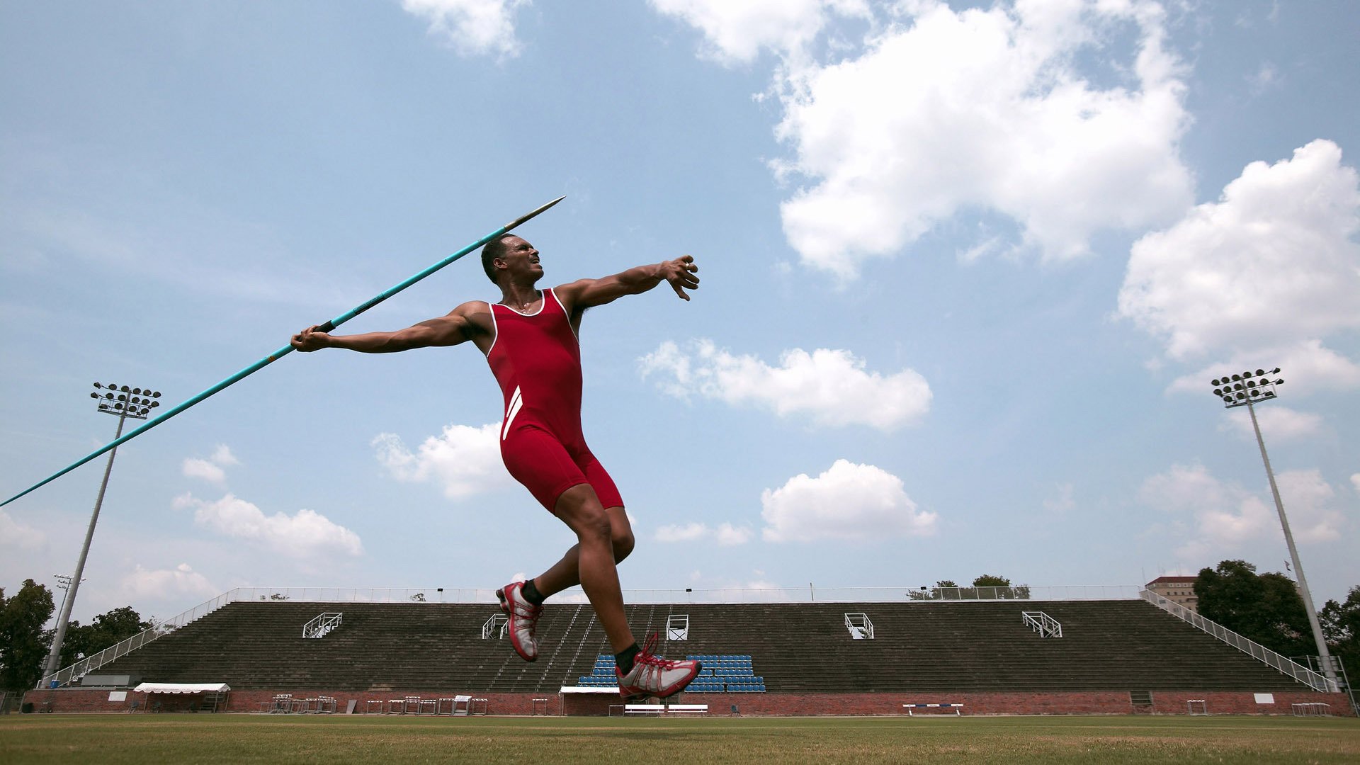 “青春奋起”青少年篮球公益主题电影在全国热映，弘扬拼搏精神