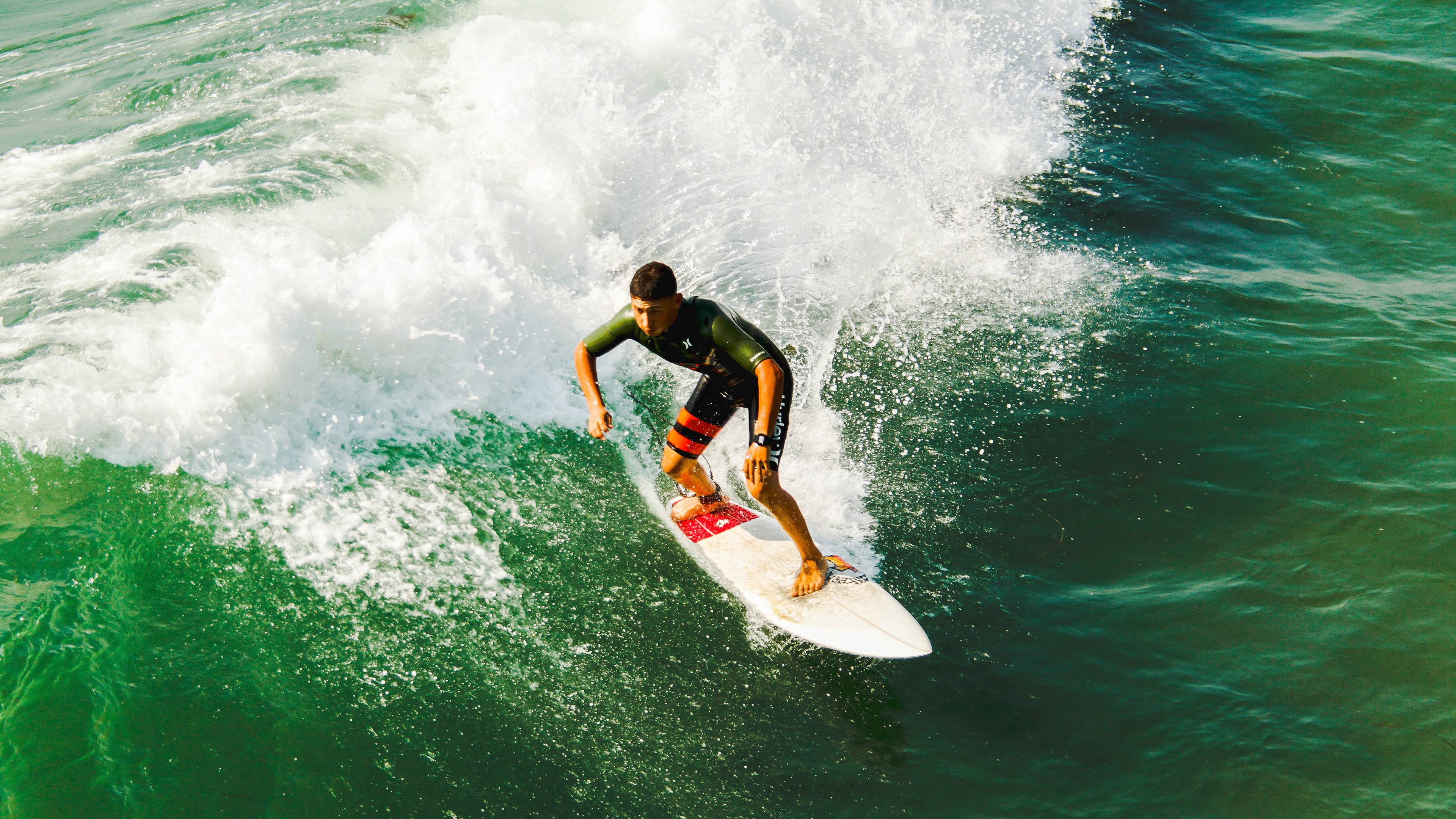 “青春奋起”青少年篮球公益主题电影在全国热映，弘扬拼搏精神